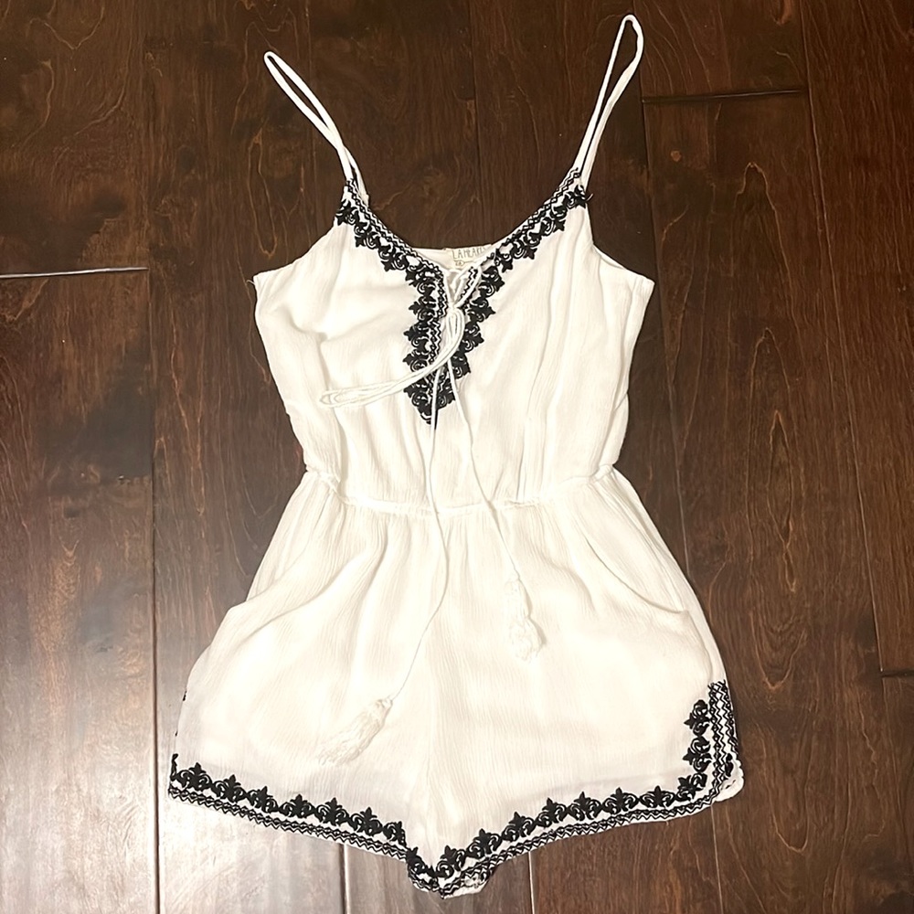 LA Hearts White, black boho short romper